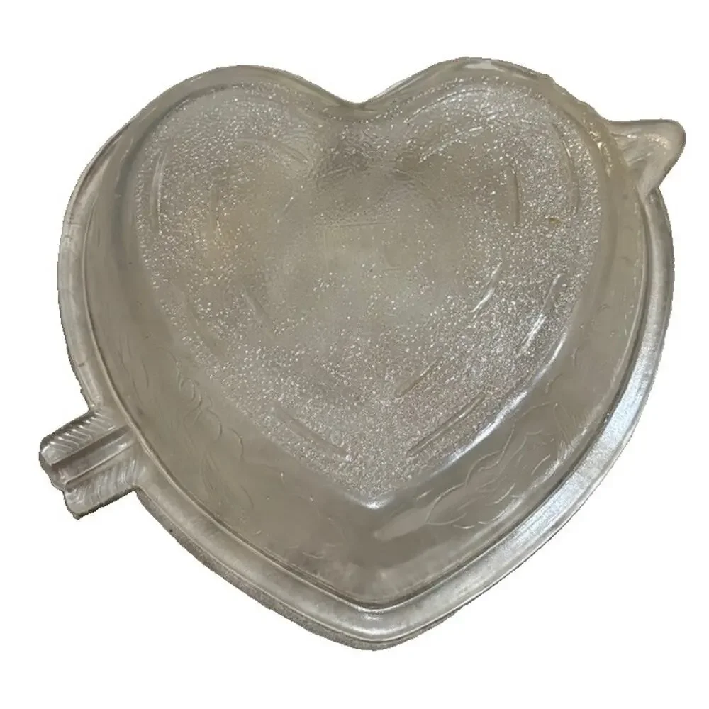Vintage Safe Bake Heart Shape Glass PIE Dish Cupid Arrow Valentines 8” X 7” Dia.